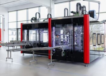 SOMIC presents a new packaging machine and a new product handling system