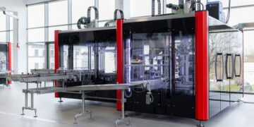 SOMIC presents a new packaging machine and a new product handling system