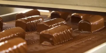 AAK’s new cocoa butter equivalent overcomes enrobing challenges – even when used at high levels ​