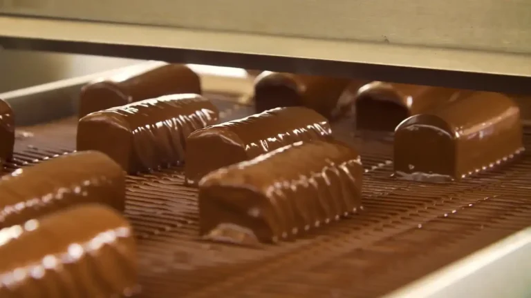 AAK’s new cocoa butter equivalent overcomes enrobing challenges – even when used at high levels ​